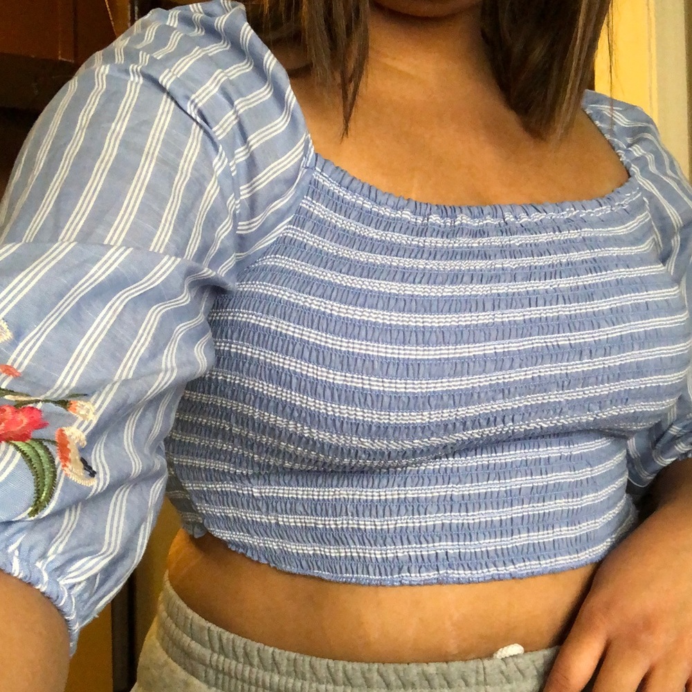 Ruched Top w/ Puffy Sleeves